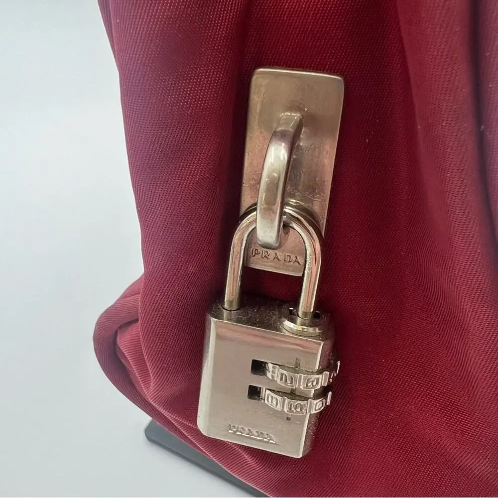 Vintage Tessuto Prada Red Tote Bag with Structured Design